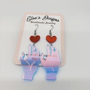 1581- Women's Hands Heart Earrings Handmade Resin NWT